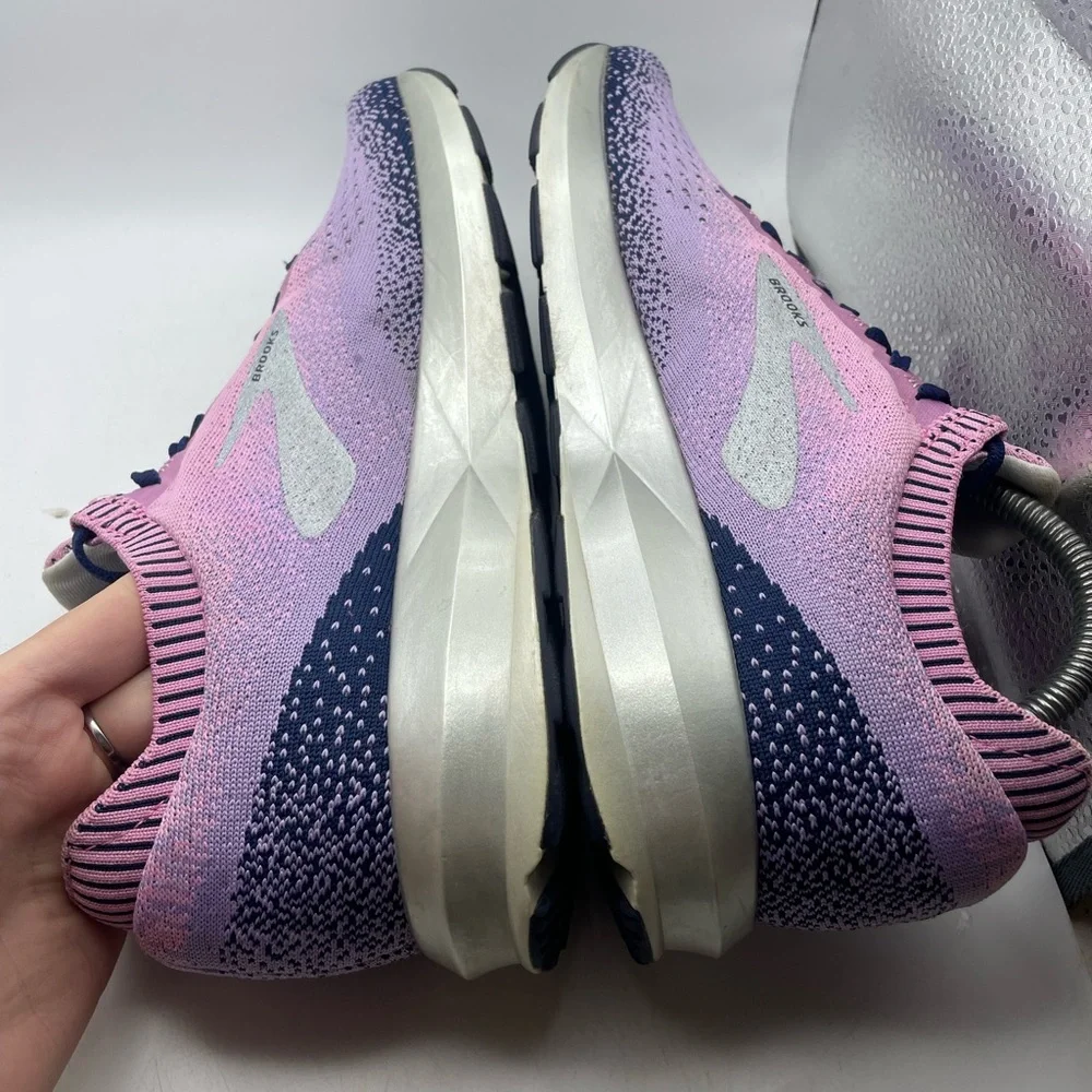 Brooks Women's Pink and Navy Athletic Running Shoes